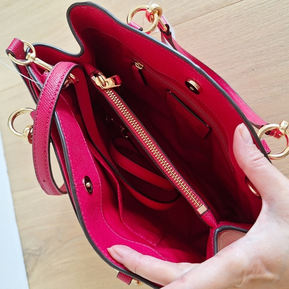 NWT Coach  Leather Minetta Crossbody Shoulder Bag Bright Pink Barbie Core $325 - Picture 3 of 8